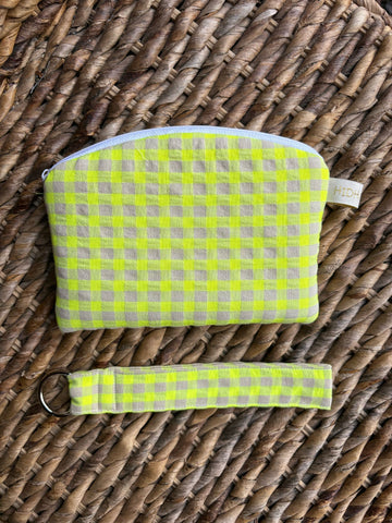 LLAVERO+MONEDERO AMARILLO FLUOR